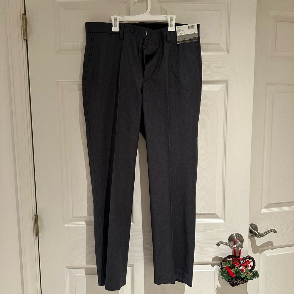 New with tags! Men’s dress pants